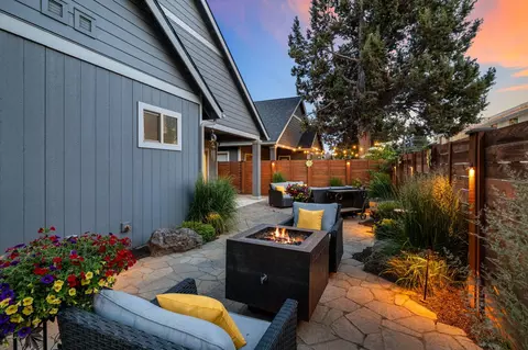 Exterior - 61407 Kobe St, Bend, OR 97702 photo 7 of 8
