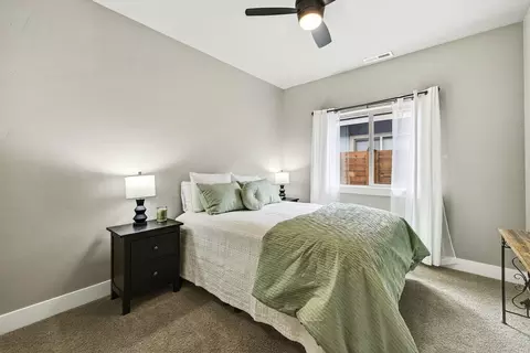 Bedroom - 61407 Kobe St, Bend, OR 97702 photo 3 of 4