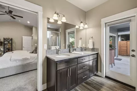 Bath - 61407 Kobe St, Bend, OR 97702 photo 1 of 4