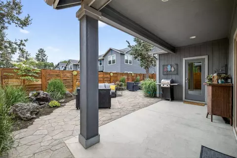 Exterior - 61407 Kobe St, Bend, OR 97702 photo 3 of 8