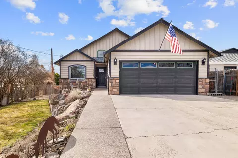 1237 NE Powell Ln, Prineville, OR 97754