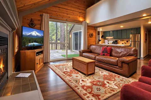 57397 Overlook Rd #4 POLE HOUSE, Sunriver, OR 97707