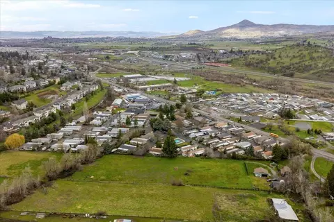 Undisclosed, Phoenix, OR 97535 photo 35