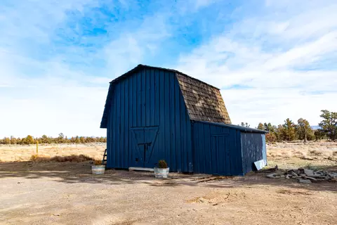 Exterior - 9337 SW Willard Rd, Bend, OR 97701 photo 4 of 5