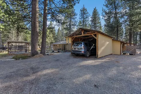 Exterior - 56585 Lunar Dr, Bend, OR 97707 photo 6 of 12