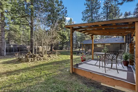 Exterior - 56585 Lunar Dr, Bend, OR 97707 photo 5 of 12