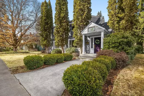 898 NW Riverside Blvd, Bend, OR 97703