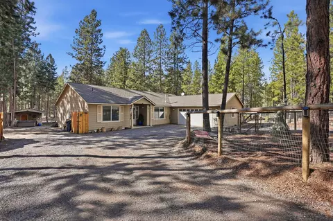 60095 Crater Rd, Bend, OR 97702