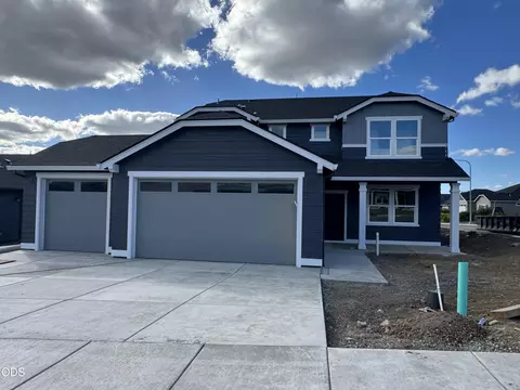 3725 Luchu St #107, Medford, OR 97504