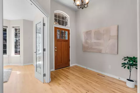 Entry Way - 61041 Chamomile Pl, Bend, OR 97702 photo 2 of 4