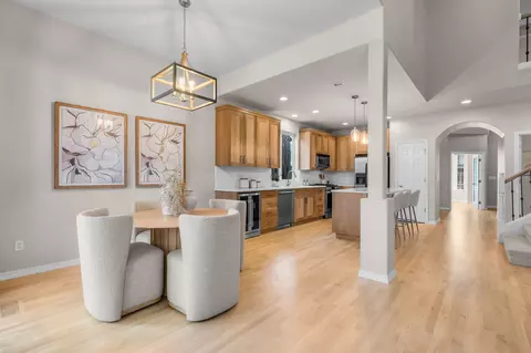 Dining - 61041 Chamomile Pl, Bend, OR 97702 photo 4 of 4