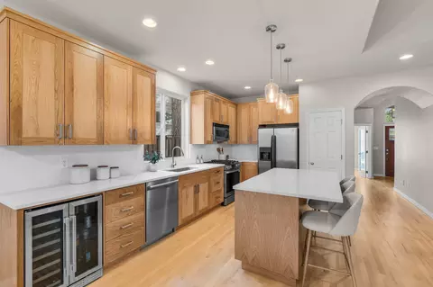 Kitchen - 61041 Chamomile Pl, Bend, OR 97702 photo 2 of 3