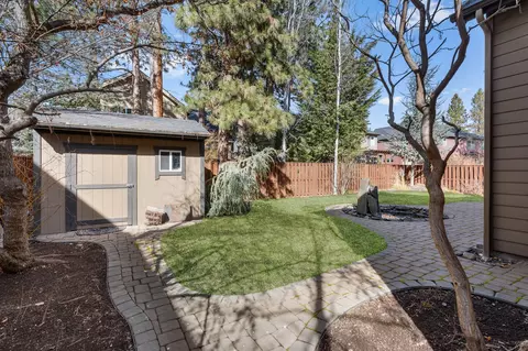 Exterior - 61041 Chamomile Pl, Bend, OR 97702 photo 8 of 12