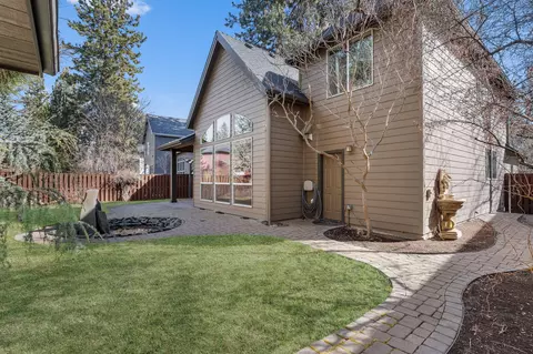 Exterior - 61041 Chamomile Pl, Bend, OR 97702 photo 3 of 12