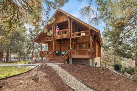 11020 Kestrel Rd, Klamath Falls, OR 97601