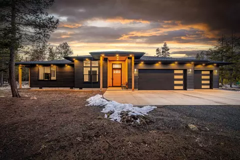 55401 Heierman Dr, Bend, OR 97707