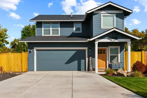 1667 SW Black Butte Ct, Redmond, OR 97756