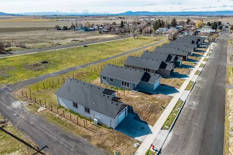 514 SW 6th St #LOT 3, Metolius, OR 97741