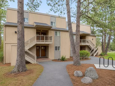19717 SW Mount Bachelor Dr UNIT 134, Bend, OR 97702