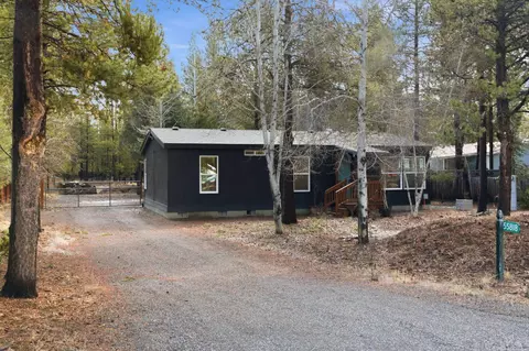 55818 Black Duck Rd, Bend, OR 97707 photo 2