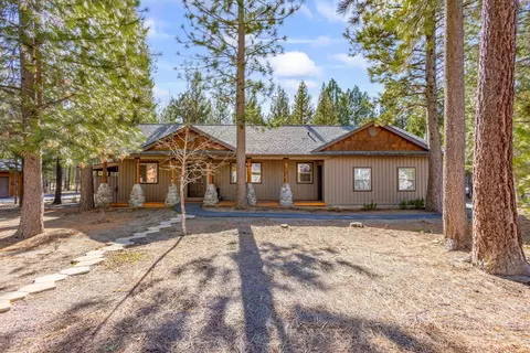Exterior - 55595 Wagon Master Way, Bend, OR 97707 photo 6 of 7