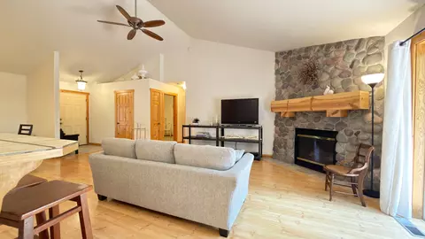 Living - 55595 Wagon Master Way, Bend, OR 97707 photo 1 of 1