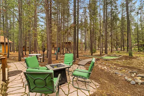 Exterior - 17039 Cooper Dr, Bend, OR 97707 photo 6 of 15