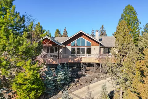 268 NW Scenic Heights Dr, Bend, OR 97703