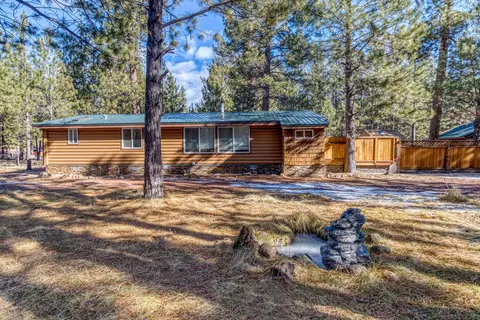 14634 Bluegrass Loop, Sisters, OR 97759 photo 2