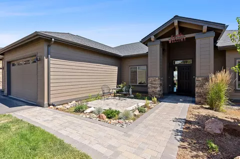 2213 NE Bunchgrass Ct, Madras, OR 97741