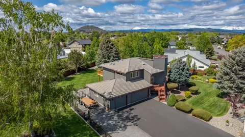 21445 Bradetich Loop, Bend, OR 97701