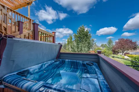 Exterior - 21445 Bradetich Loop, Bend, OR 97701 photo 4 of 6