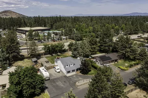 View/Area - 61585 E Lake Dr, Bend, OR 97702 photo 4 of 5