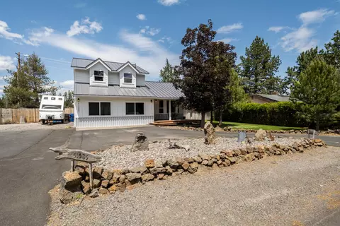 Exterior - 61585 E Lake Dr, Bend, OR 97702 photo 15 of 16