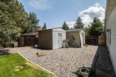 Exterior - 61585 E Lake Dr, Bend, OR 97702 photo 8 of 16