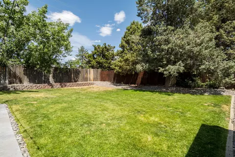 Exterior - 61585 E Lake Dr, Bend, OR 97702 photo 6 of 16