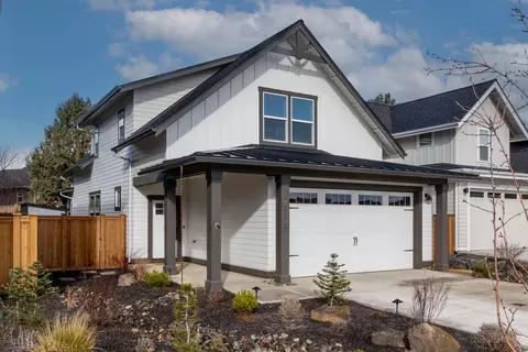 61145 SE Wagyu Dr, Bend, OR 97702