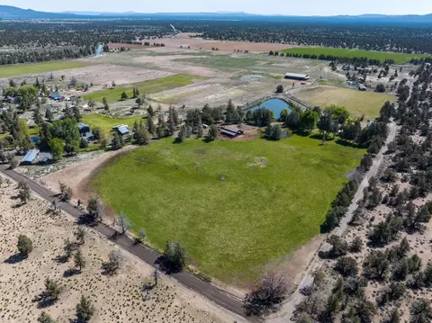 View/Area - 61212 Obernolte Rd, Bend, OR 97701 photo 6 of 6