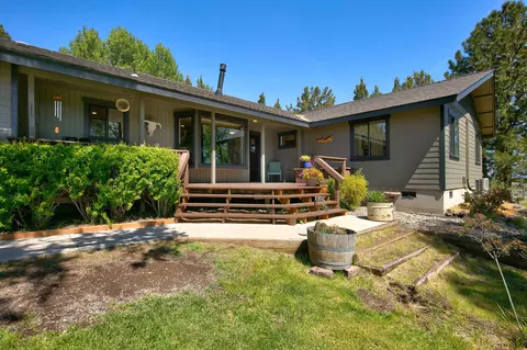 Exterior - 61212 Obernolte Rd, Bend, OR 97701 photo 4 of 17