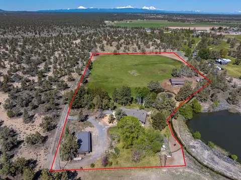 View/Area - 61212 Obernolte Rd, Bend, OR 97701 photo 3 of 6
