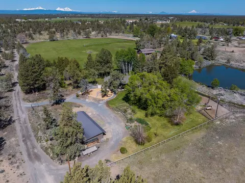 View/Area - 61212 Obernolte Rd, Bend, OR 97701 photo 5 of 6