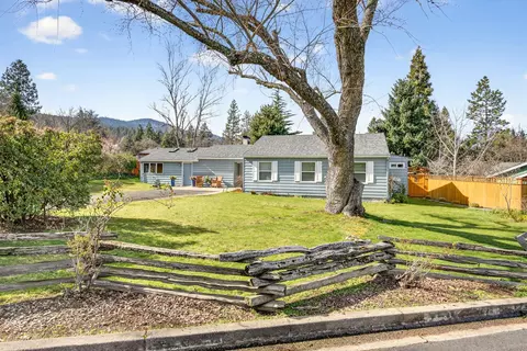 965 Park St, Ashland, OR 97520