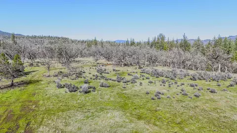 506 Greenleaf Dr, Eagle Point, OR 97524 photo 21