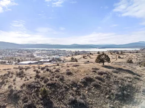 college way, Klamath Falls, OR 97601