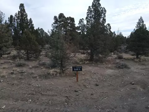 63334 Conquest Rd, Bend, OR 97701 photo 2