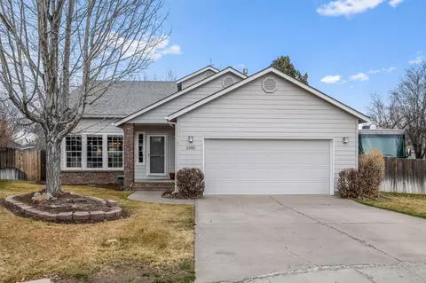 2985 NE Alpenglow Pl, Bend, OR 97701