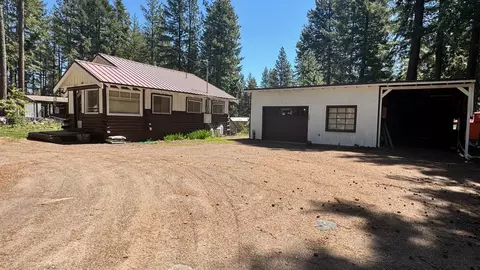 26705 Hotchkiss Dr, Klamath Falls, OR 97601