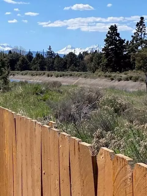 View/Area - 3343 NE Stonebrook Loop, Bend, OR 97701 photo 1 of 21