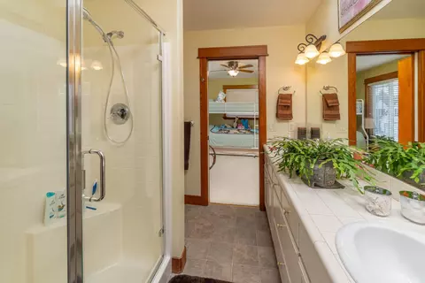 Bath - 3343 NE Stonebrook Loop, Bend, OR 97701 photo 2 of 3