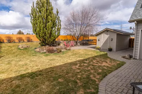 Exterior - 3343 NE Stonebrook Loop, Bend, OR 97701 photo 11 of 17